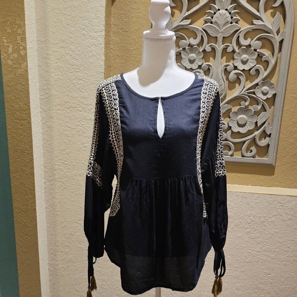 Sweet Magnolia Embroidered Boho S Black Tunic W & Tassel S
